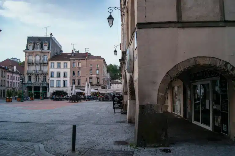 Audit énergétique tertiaire à Épinal : vue de la ville