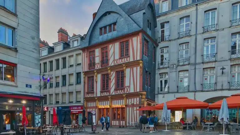 Aides à la rénovation énergétique en Loire-Atlantique : vue de Nantes