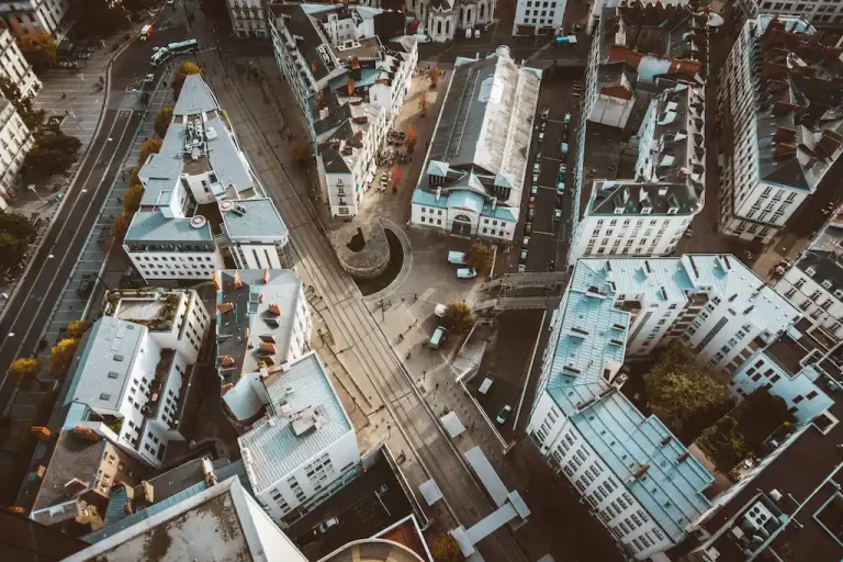 Vue de Nantes pour les aides à la rénovation énergétique en Pays de la Loire